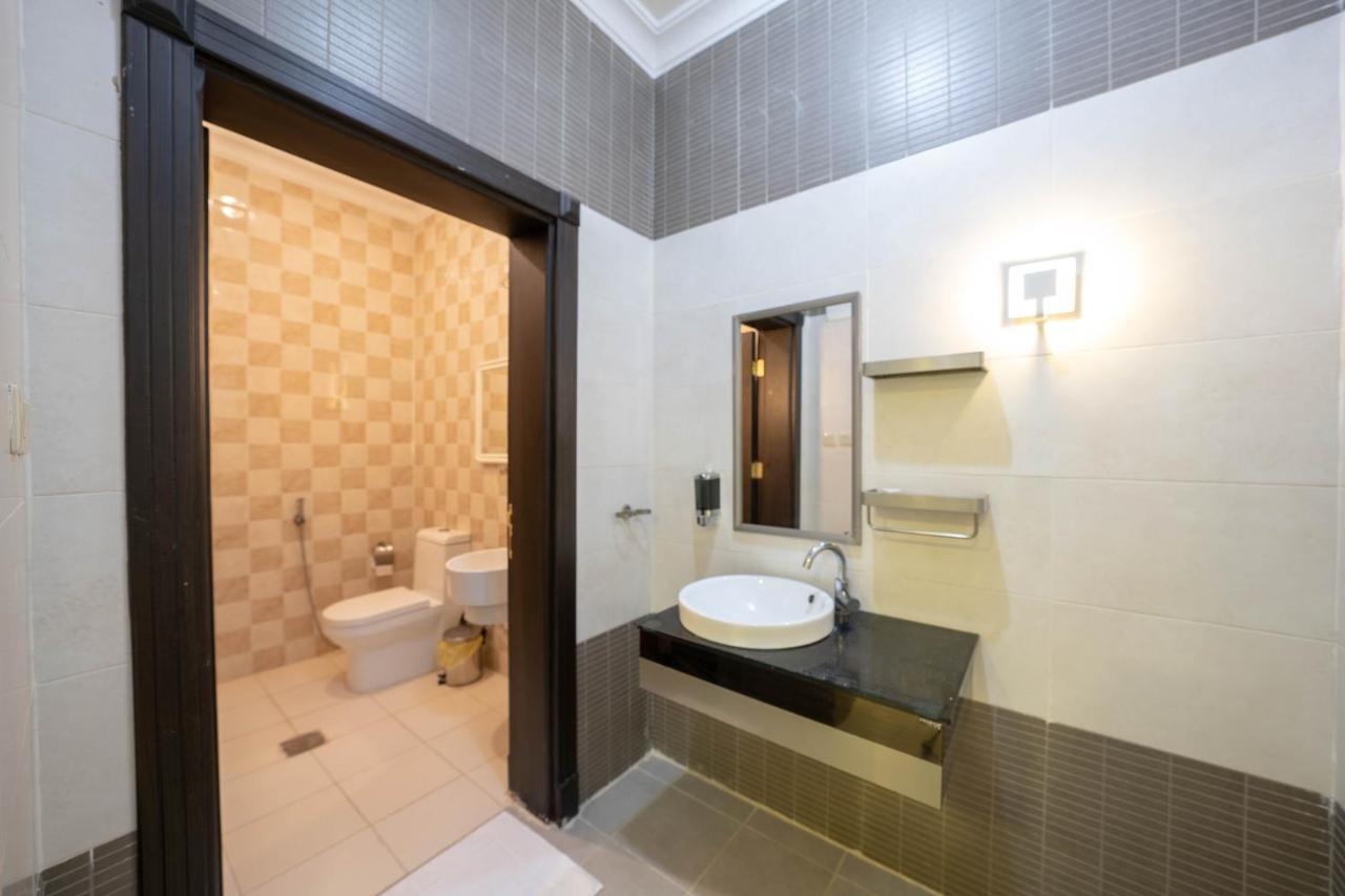 Mirada Gold Jizan - Resort & Private Pools Eksteriør billede Bathroom